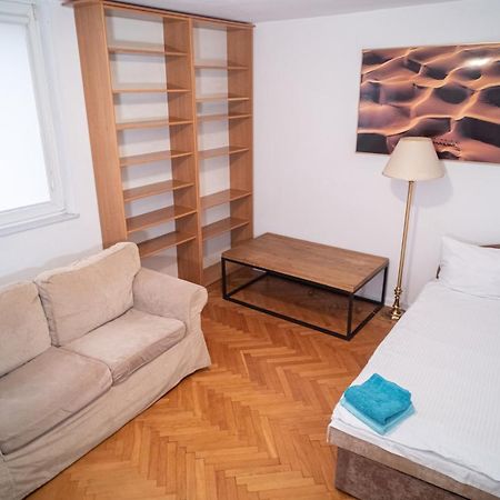 Apartroom Nowiniarska Warschau Buitenkant foto